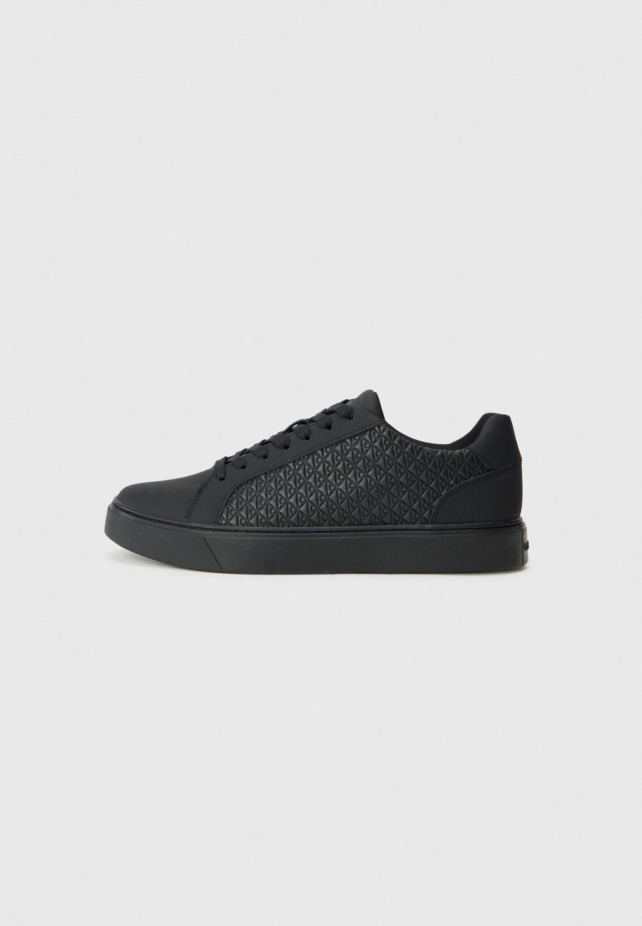 Кроссовки Calvin Klein Jeans CUPSOLE, Triple Black/Black
Кроссовки Calvin Klein Jeans CUPSOLE, Triple Black/Black
