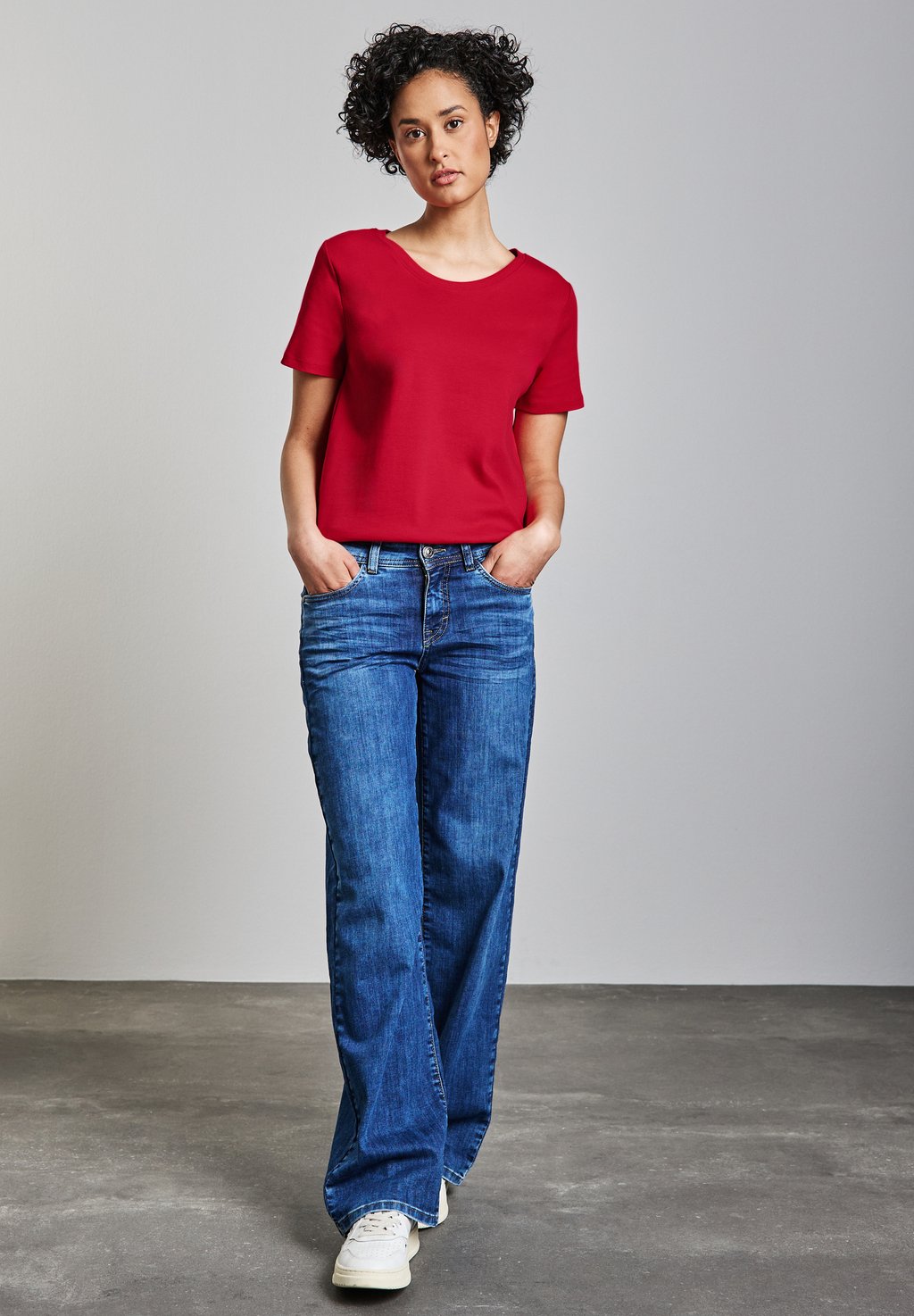 Базовая футболка Street One, красный
Базовая футболка Street One, красный