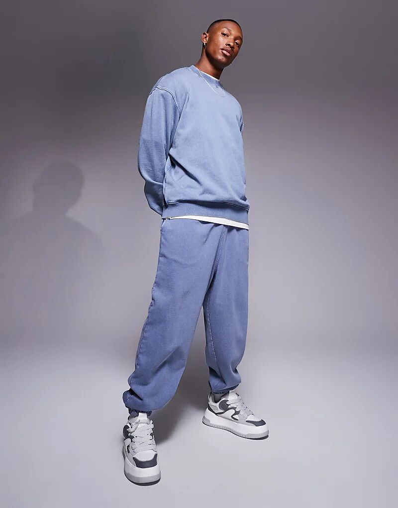 Свободные джоггеры ASOS DESIGN в выцветшем синем цвете (часть комплекта)
Свободные джоггеры ASOS DESIGN в выцветшем синем цвете (часть комплекта)