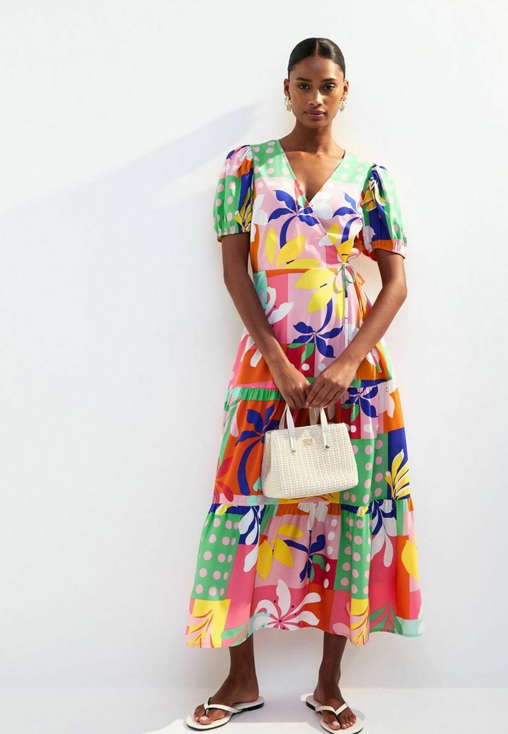 Повседневное платье PATCHWORK PRINT WRAP STYLE MIDI New Look, синий
Повседневное платье PATCHWORK PRINT WRAP STYLE MIDI New Look, синий
