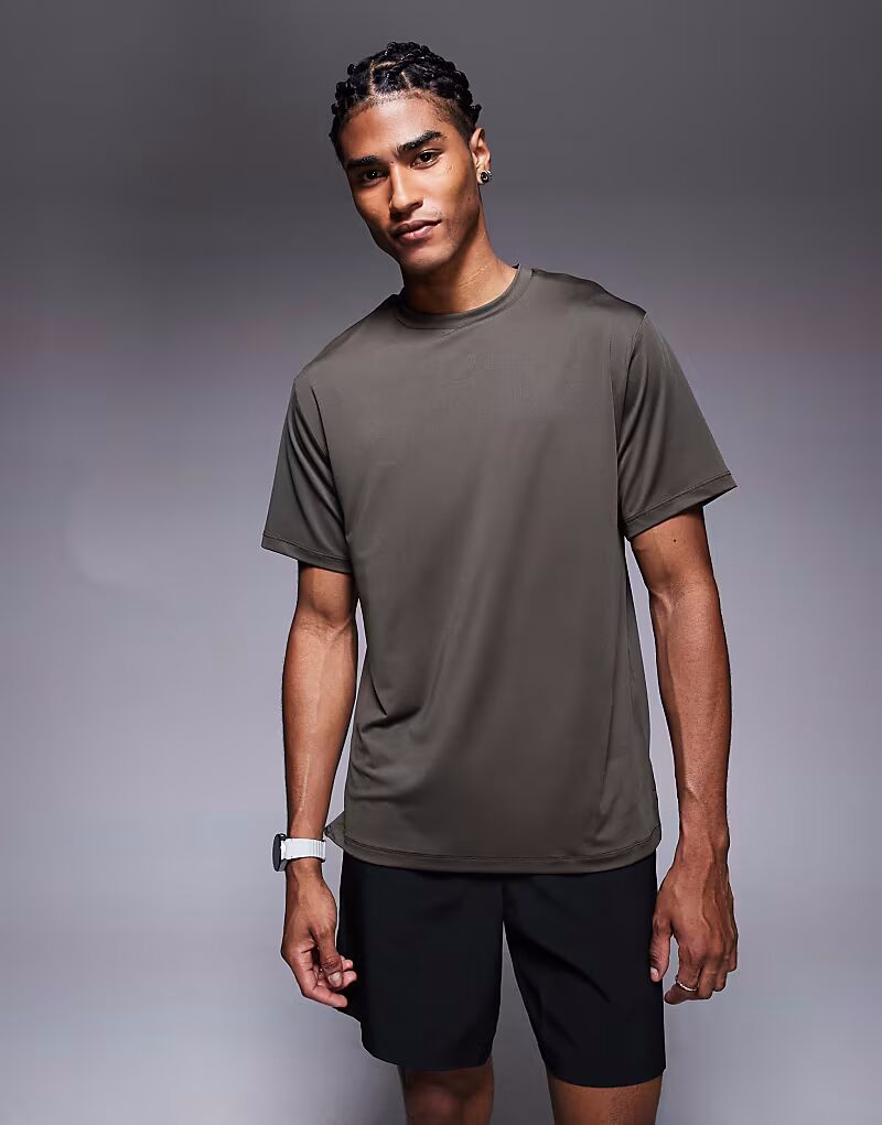 4505 - Icon - Быстросохнущая спортивная футболка цвета хаки свободного кроя
4505 - Icon - Быстросохнущая спортивная футболка цвета хаки свободного кроя