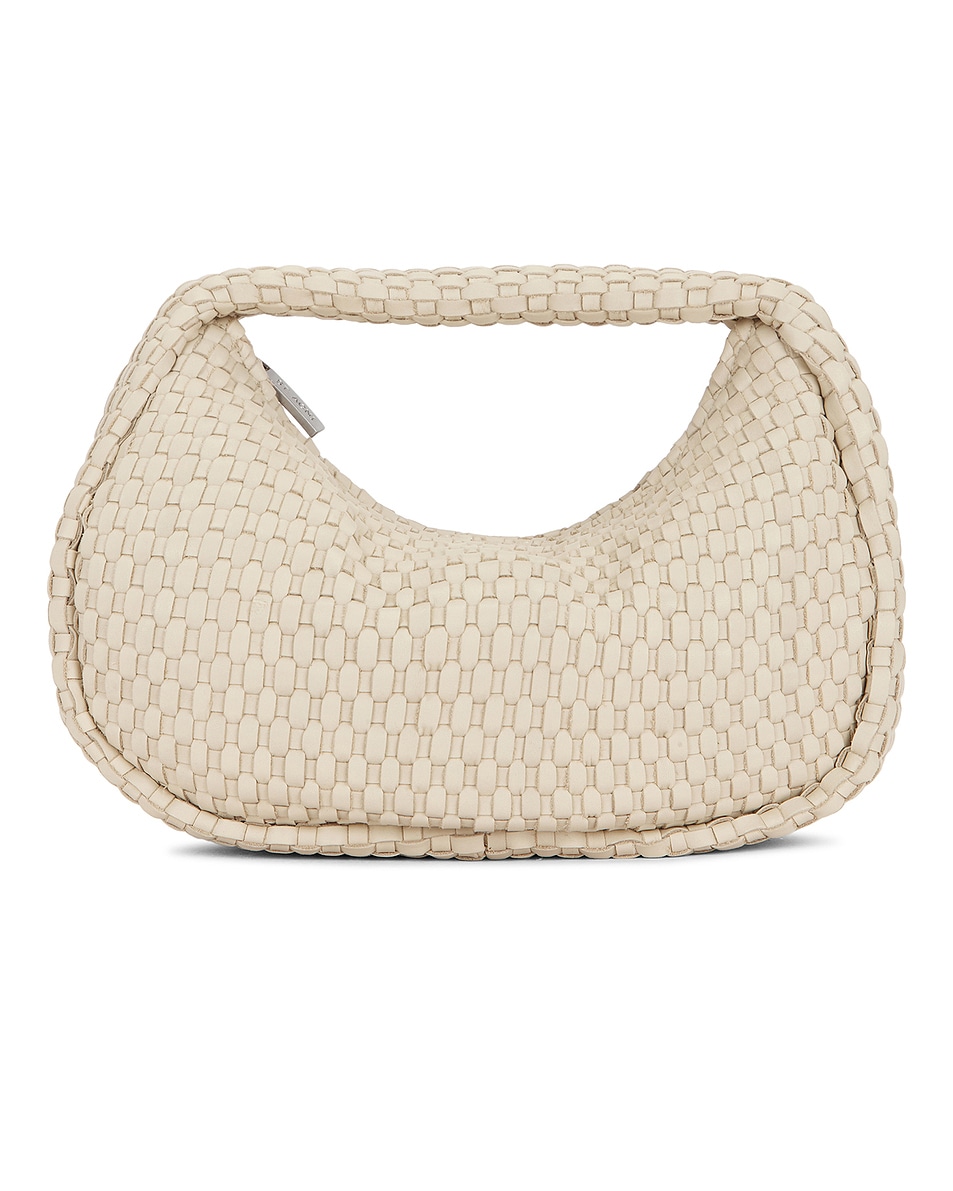 Мини-сумка Bon Bon с решетчатым плетением St. Agni, Creme
Мини-сумка Bon Bon с решетчатым плетением St. Agni, Creme