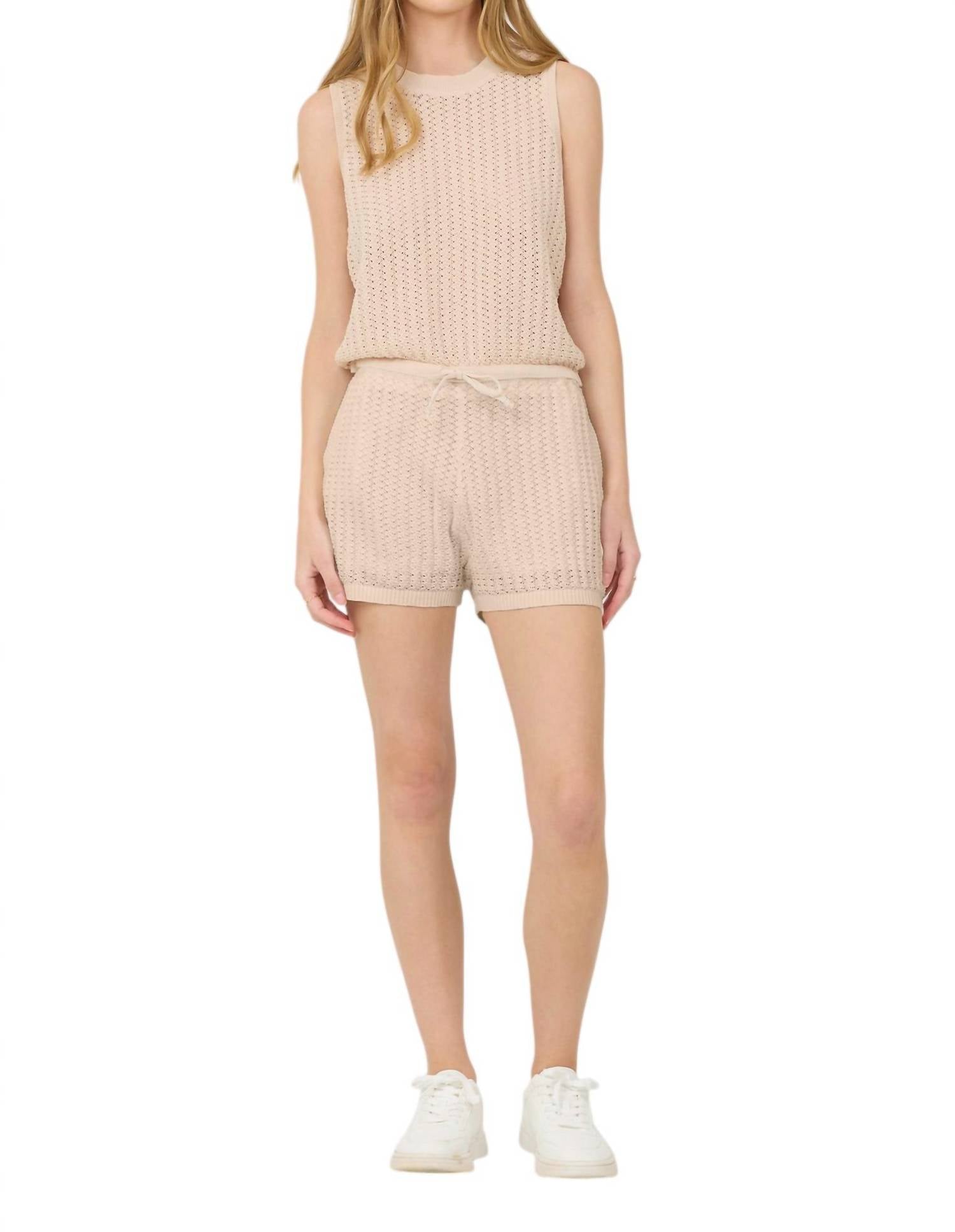 Короткие вязаные крючком шорты в бежевом цвете Vintage Havana
Короткие вязаные крючком шорты в бежевом цвете Vintage Havana