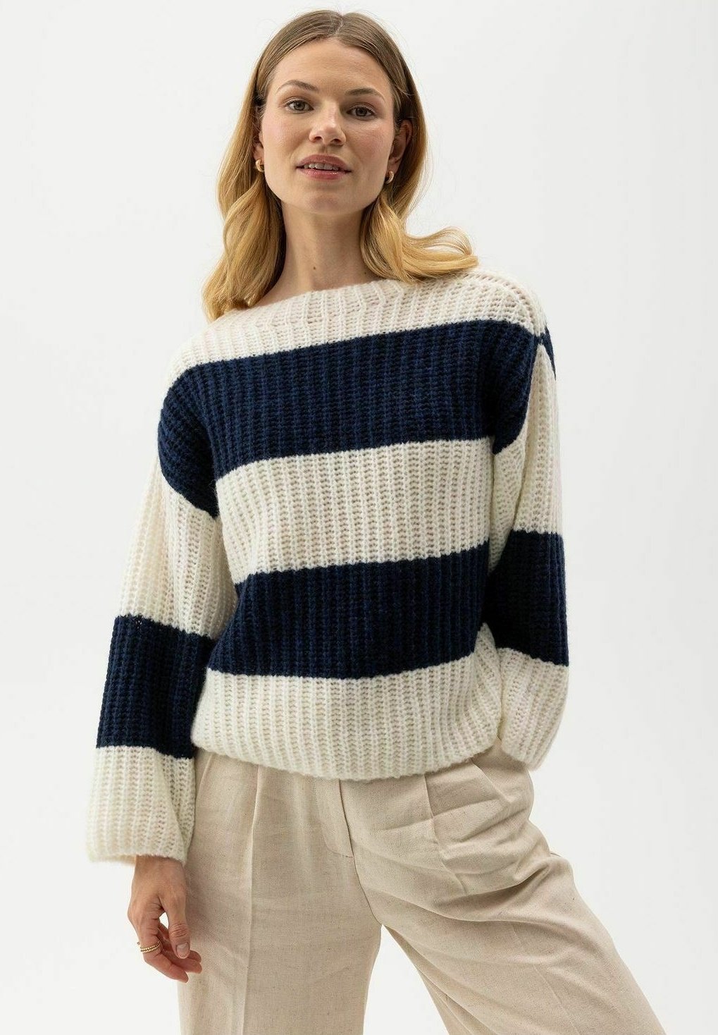 Джемпер CAJSA Holebrook, кремовый
Джемпер CAJSA Holebrook, кремовый