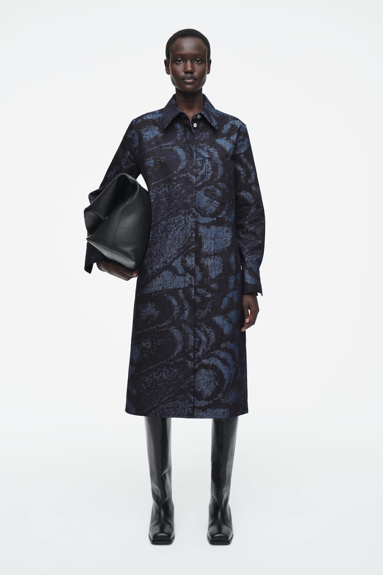 Жаккардовый джинсовый комбинезон COS x CHRIS PERANI, темно-синий
Жаккардовый джинсовый комбинезон COS x CHRIS PERANI, темно-синий