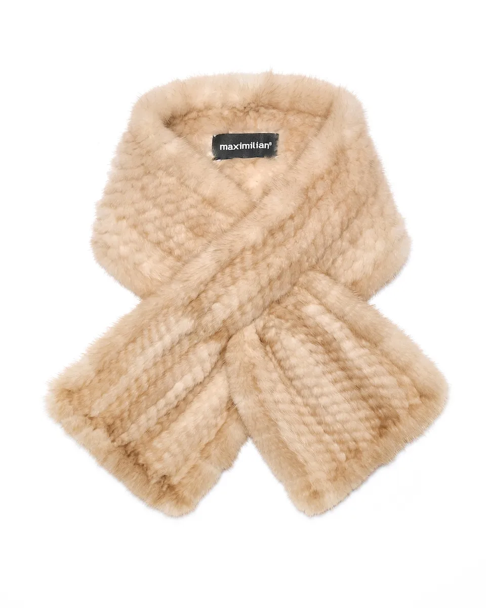 Женский вязаный шарф из меха норки с воланами бежевого цвета Maximilian, бежевый
Женский вязаный шарф из меха норки с воланами бежевого цвета Maximilian, бежевый