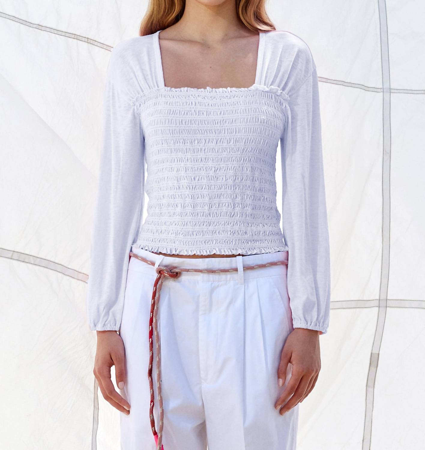 Топ с длинными рукавами и сборками на лифе белого цвета Sundry
Топ с длинными рукавами и сборками на лифе белого цвета Sundry