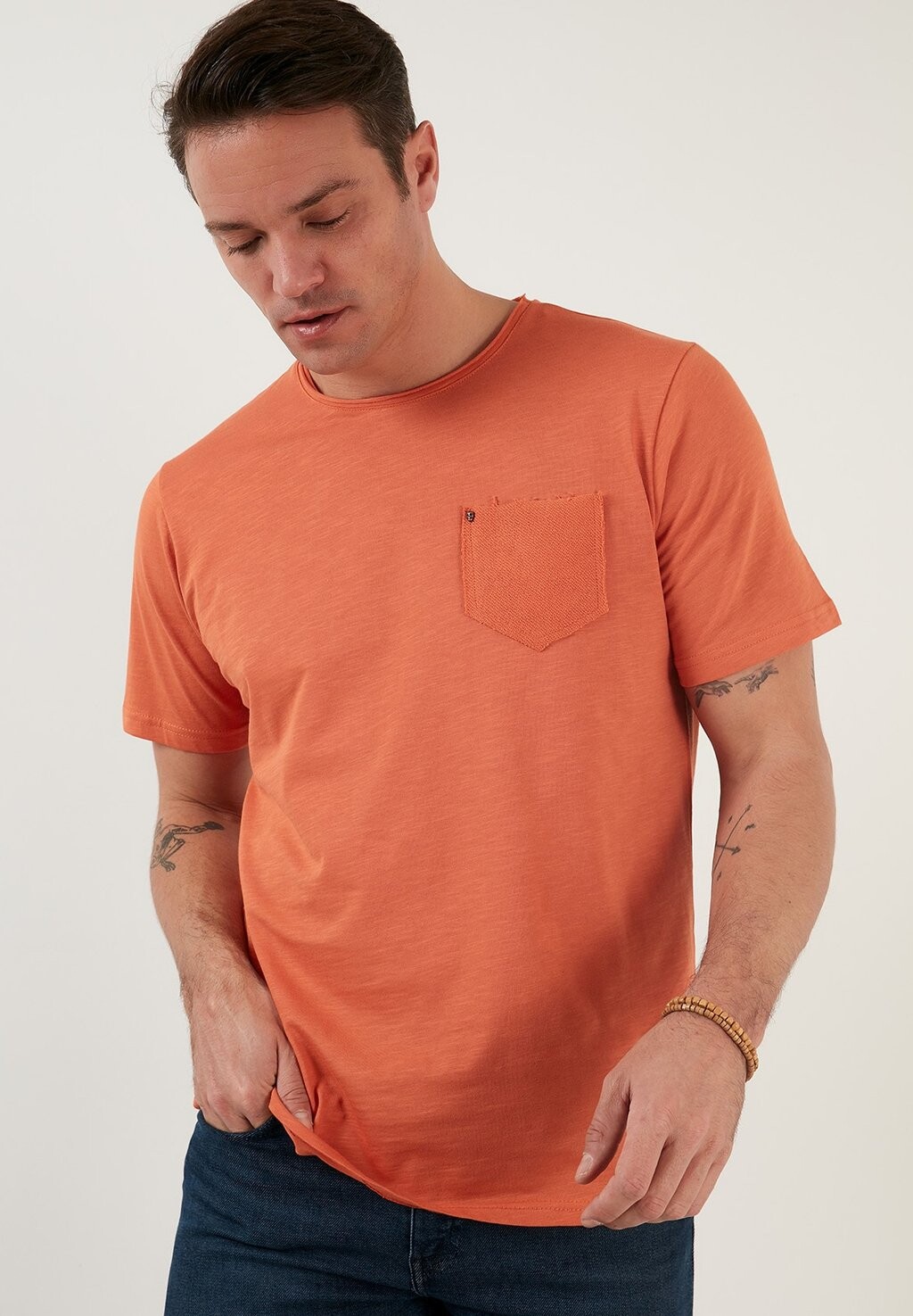Футболка базовая CREW NECK POCKET Buratti, цвет cinnamon, Коричневый, Футболка базовая CREW NECK POCKET Buratti, цвет cinnamon
Футболка базовая CREW NECK POCKET Buratti, цвет cinnamon, Коричневый, Футболка базовая CREW NECK POCKET Buratti, цвет cinnamon