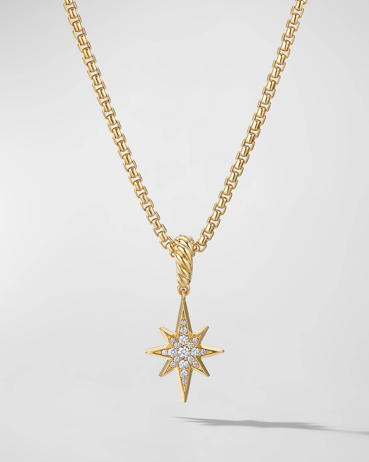 Подвеска North Star с бриллиантами из 18-каратного золота, 15 мм David Yurman
Подвеска North Star с бриллиантами из 18-каратного золота, 15 мм David Yurman