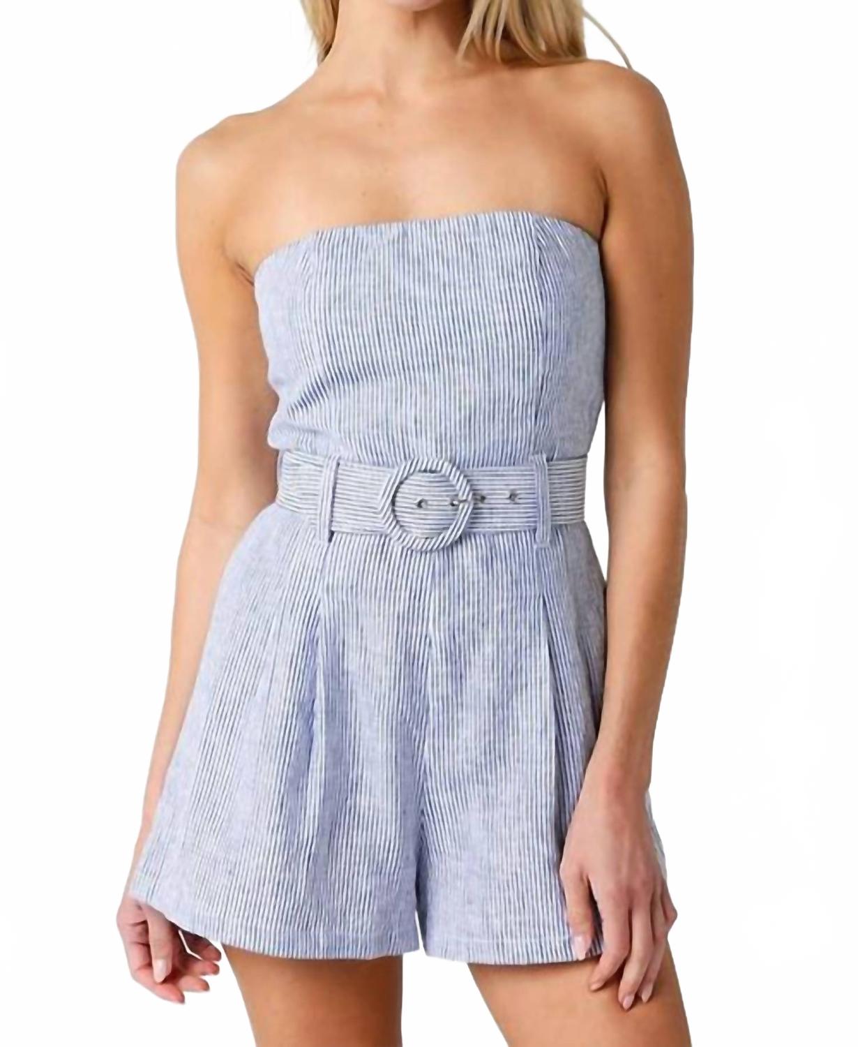 Приталенный комбинезон с открытыми плечами в голубом цвете шамбрей OLIVACEOUS
Приталенный комбинезон с открытыми плечами в голубом цвете шамбрей OLIVACEOUS