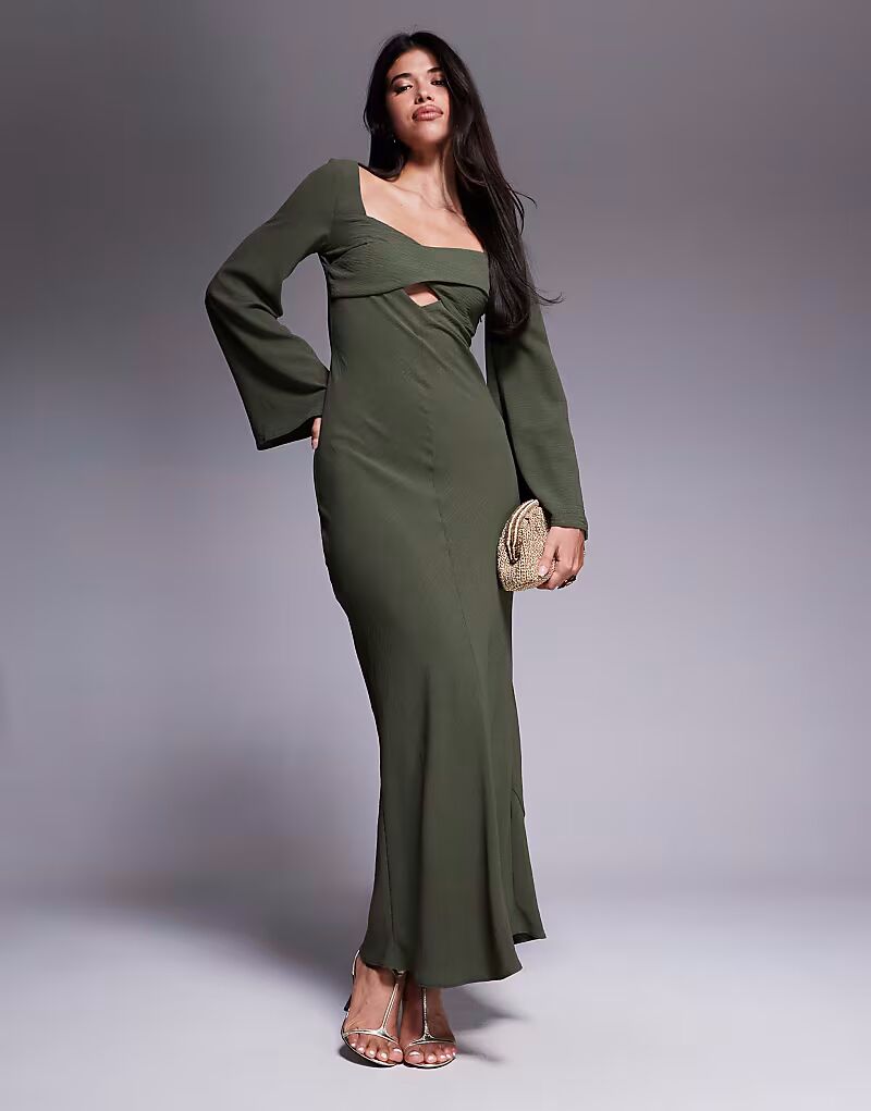 Платье миди из атласа ASOS DESIGN с вырезом на груди и перекрестными вставками цвета темного хаки
Платье миди из атласа ASOS DESIGN с вырезом на груди и перекрестными вставками цвета темного хаки