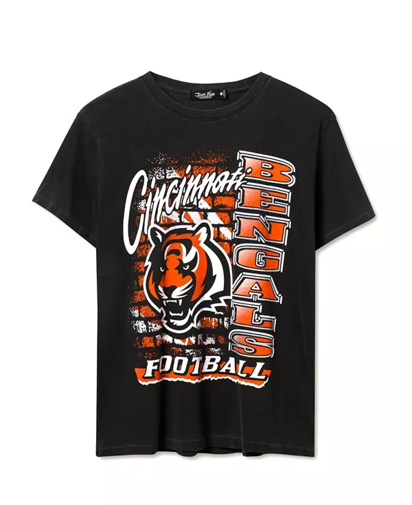 Женская винтажная футболка с символикой команды NFL Cincinnati Bengals. Junk Food Clothing, черный
Женская винтажная футболка с символикой команды NFL Cincinnati Bengals. Junk Food Clothing, черный