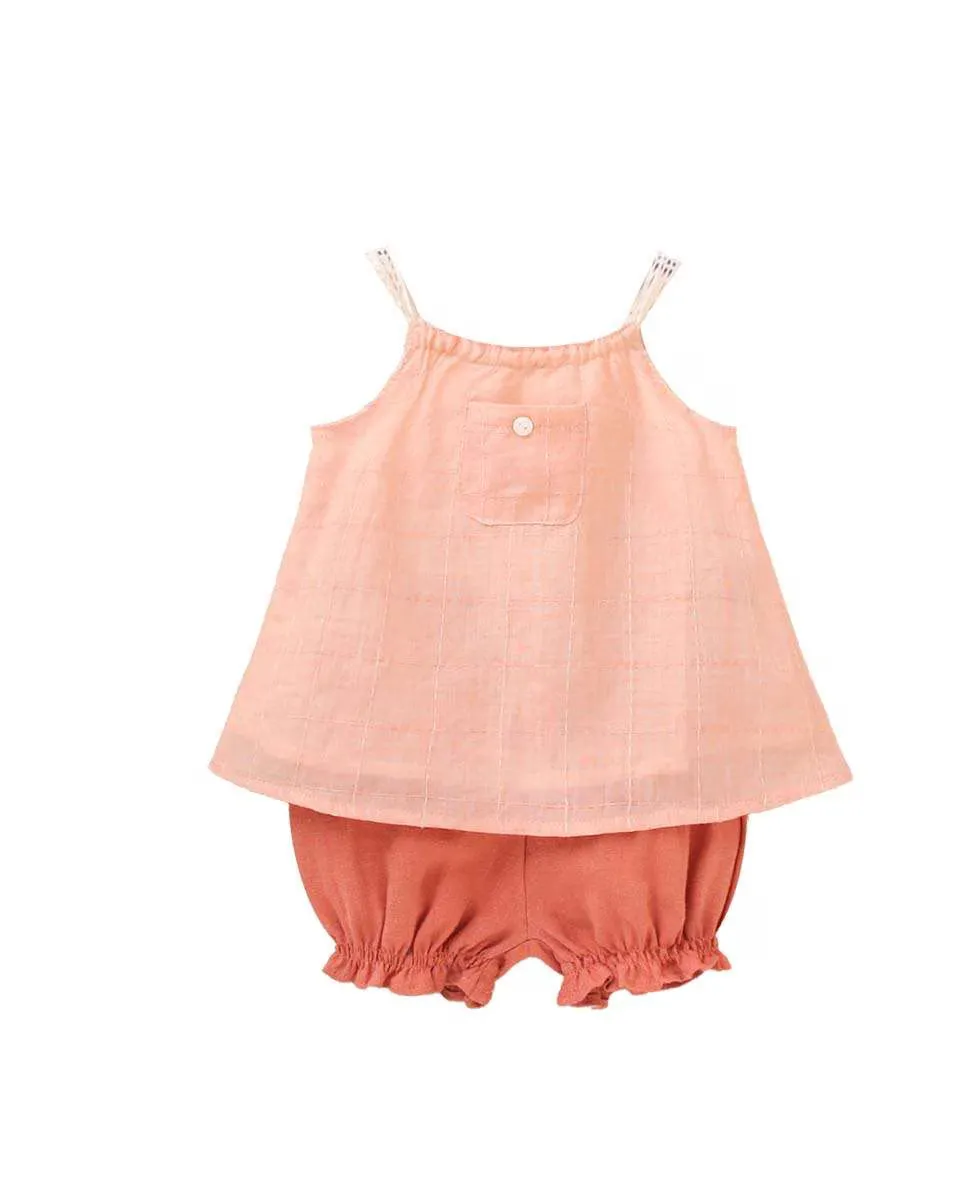 Комплект для девочки без бретелек с подходящей рубашкой поло Dadati, цвет Salmón
Комплект для девочки без бретелек с подходящей рубашкой поло Dadati, цвет Salmón