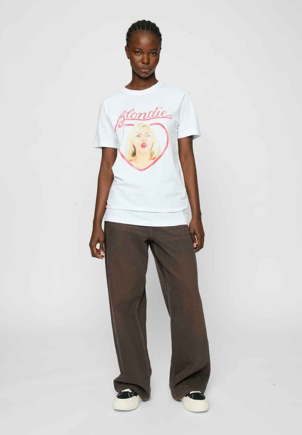 Футболка с принтом BLONDIE HEART OF GLASS Merchcode, белый
Футболка с принтом BLONDIE HEART OF GLASS Merchcode, белый