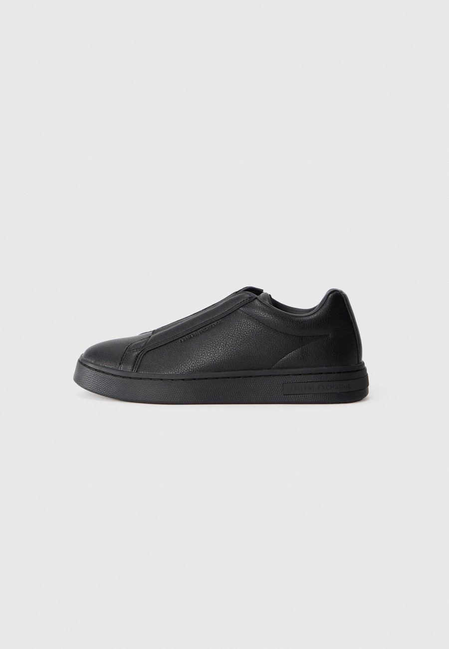 Кроссовки Armani Exchange LONDON, Black
Кроссовки Armani Exchange LONDON, Black