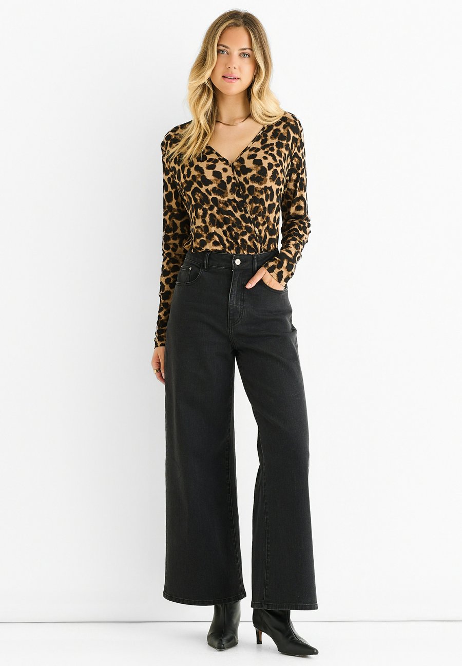 Блуза GINI LONDON Blouse, Brown
Блуза GINI LONDON Blouse, Brown