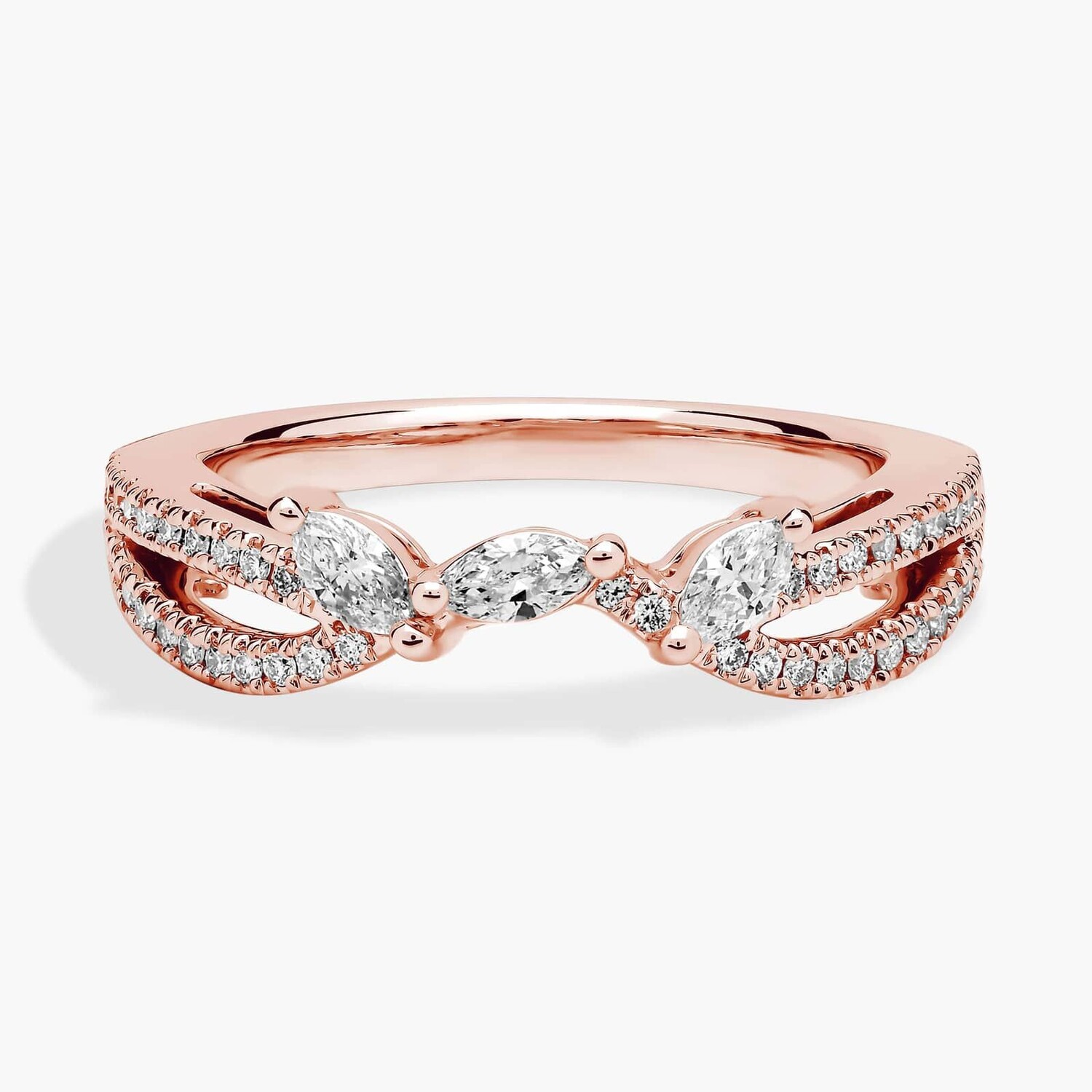 Кольцо Romantic Twist Marquise And Pavé с изогнутыми бриллиантами из розового золота 14 карат (3/8 карата). Blue Nile
Кольцо Romantic Twist Marquise And Pavé с изогнутыми бриллиантами из розового золота 14 карат (3/8 карата). Blue Nile