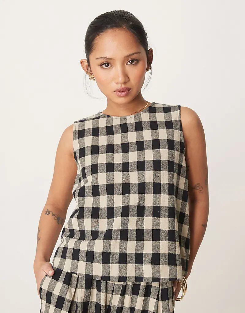 Майка-комбинезон Nobody's Child Petite Stirling в однотонную клетку в клетку
Майка-комбинезон Nobody's Child Petite Stirling в однотонную клетку в клетку
