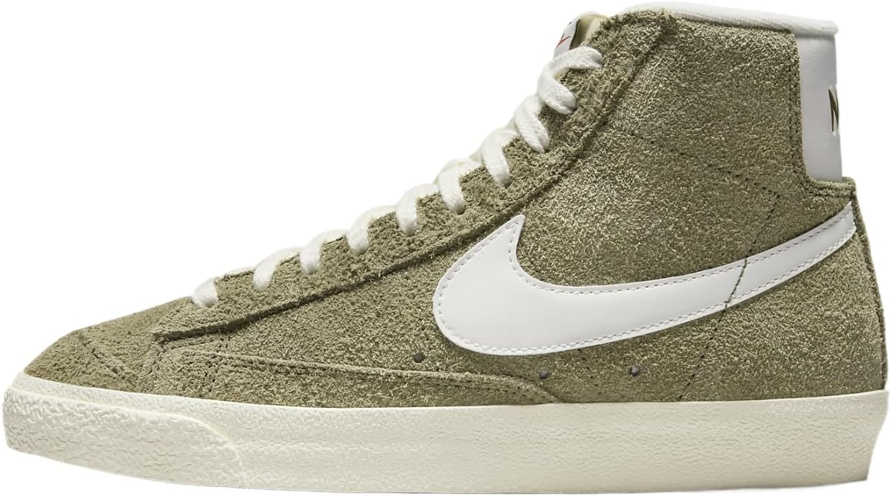 Женские кроссовки Nike Blazer Mid '77 Vintage, Medium Olive/Coconut Milk/Black/Sail
Женские кроссовки Nike Blazer Mid '77 Vintage, Medium Olive/Coconut Milk/Black/Sail