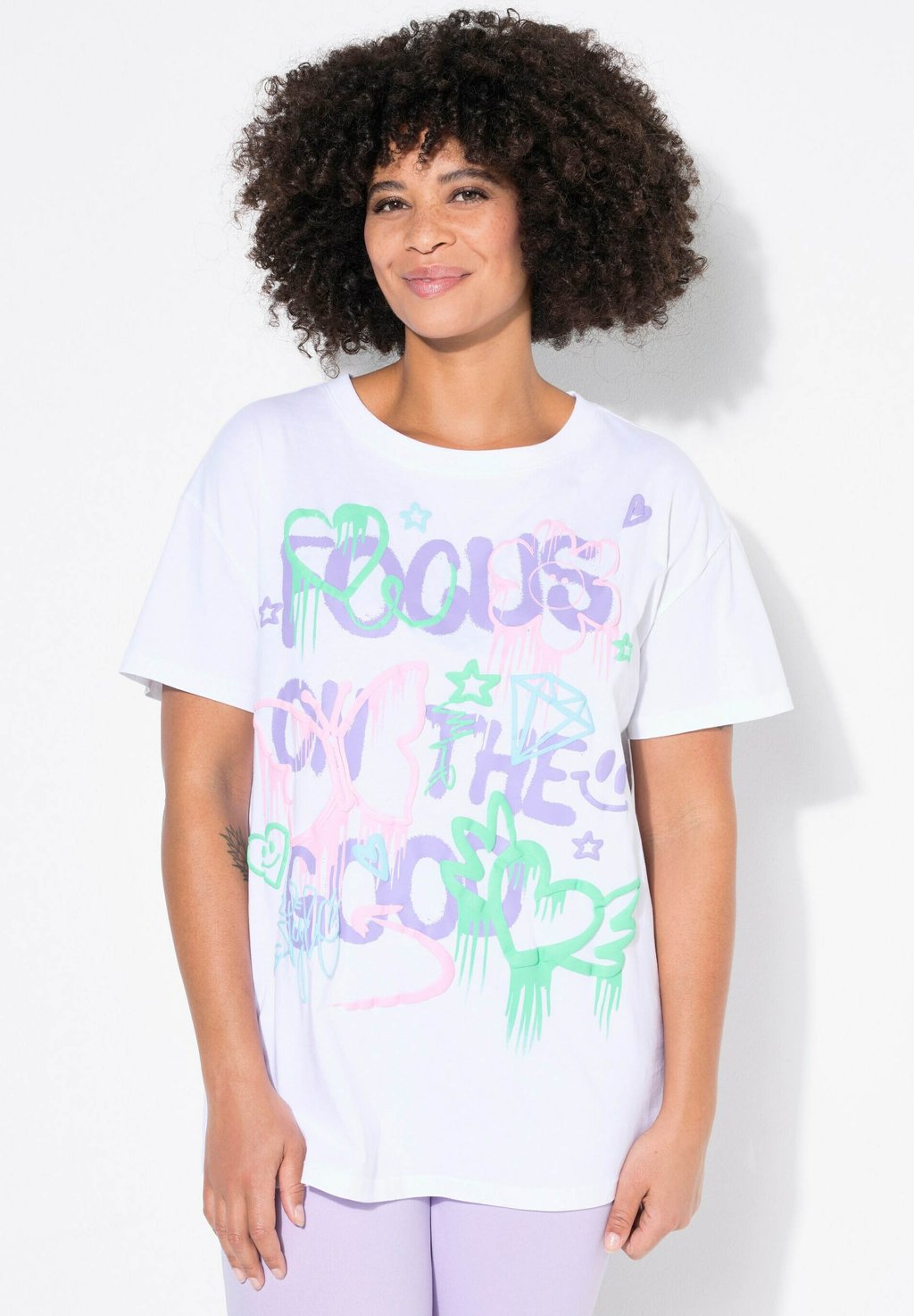 Футболка с принтом Angel of Style, белый 
Футболка с принтом Angel of Style, белый