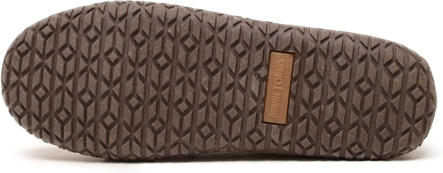 Мокасины Minnetonka Men's Tread из замши для мужчин - водоотталкивающие домашние и уличные тапочки с резиновой подошвой MinnTREAD, коричневый
Мокасины Minnetonka Men's Tread из замши для мужчин - водоотталкивающие домашние и уличные тапочки с резиновой подошвой MinnTREAD, коричневый