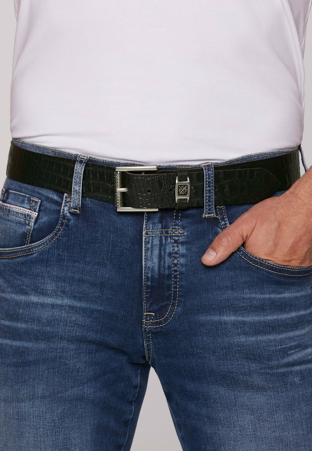 Пояс MIT METALL-LOGO Camp David, черный
Пояс MIT METALL-LOGO Camp David, черный