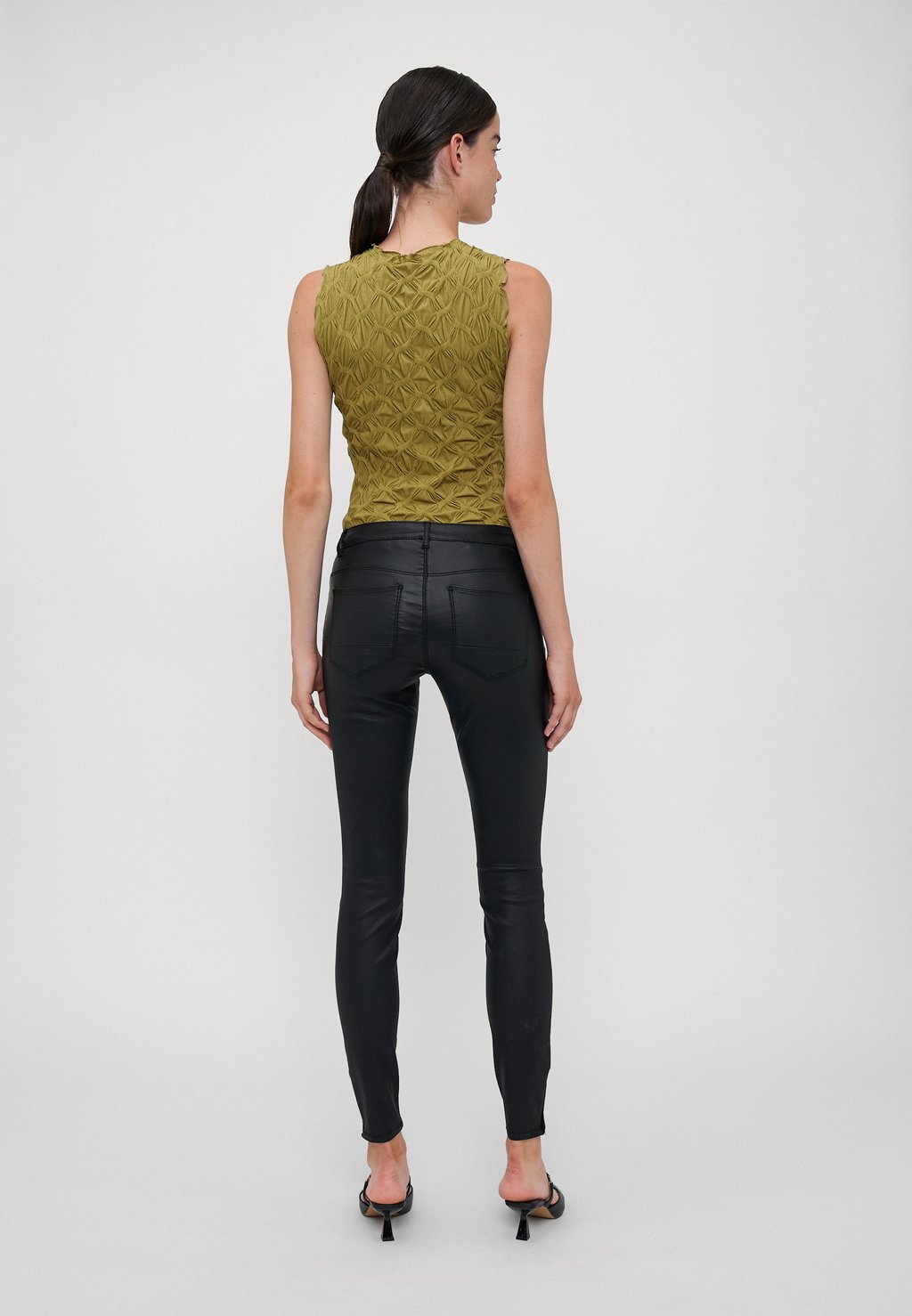 Брюки ONLKENDELL ONLY Tall, черный
Брюки ONLKENDELL ONLY Tall, черный