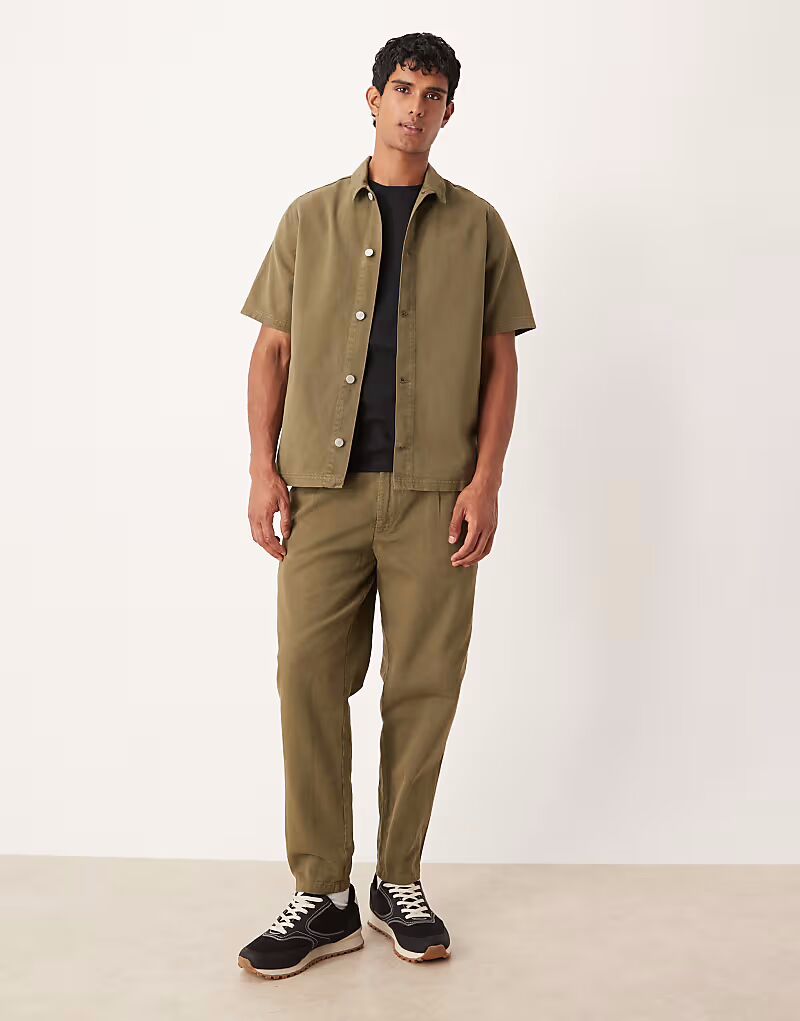 Свободные зауженные брюки цвета хаки Asos Design
Свободные зауженные брюки цвета хаки Asos Design