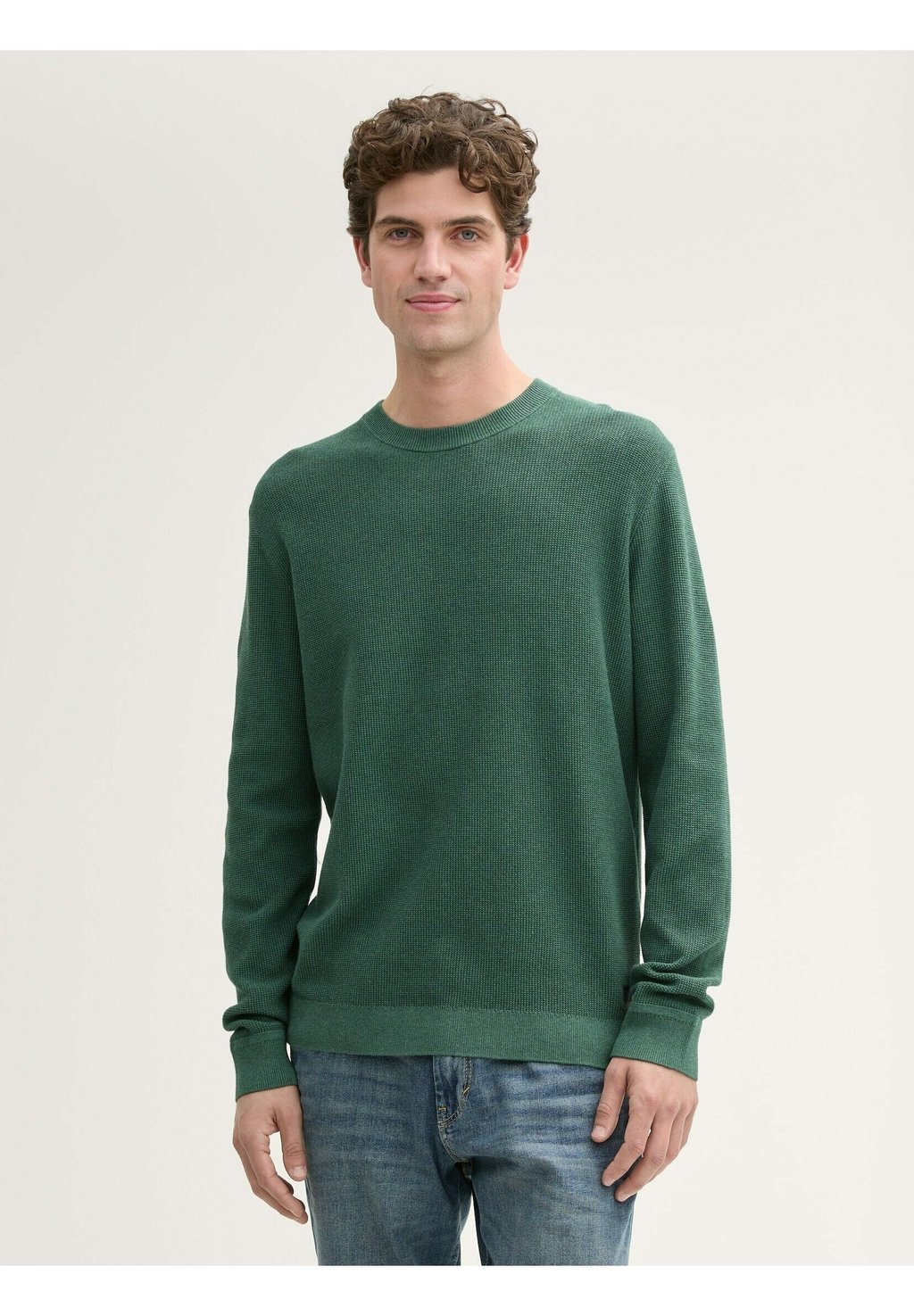 Джемпер STRUKTURIERTER RUNDHALS TOM TAILOR, темно-зеленый
Джемпер STRUKTURIERTER RUNDHALS TOM TAILOR, темно-зеленый