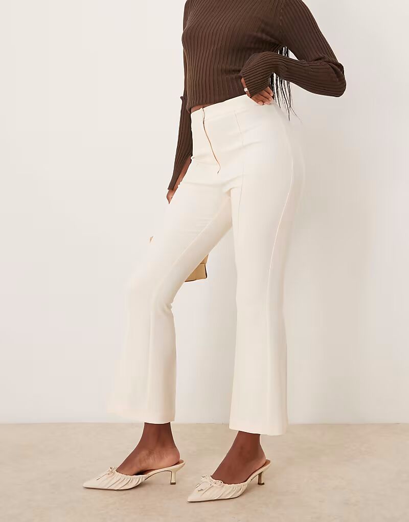 Брюки-клеш Asos Design, светло-кремовый
Брюки-клеш Asos Design, светло-кремовый