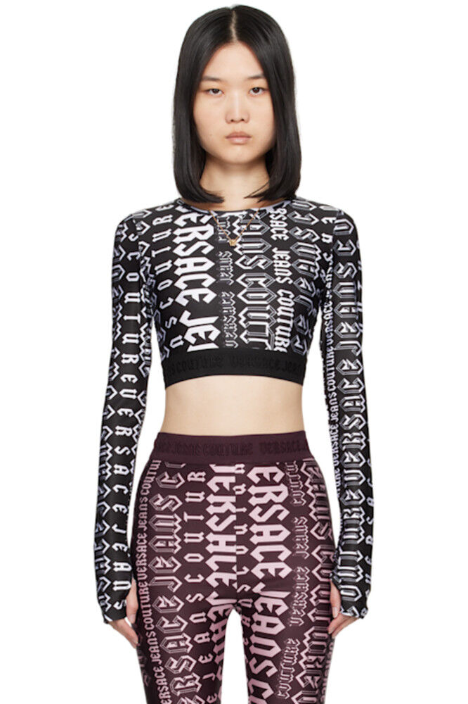 Черно-белая футболка с длинным рукавом «Логомания» Versace Jeans Couture
Черно-белая футболка с длинным рукавом «Логомания» Versace Jeans Couture