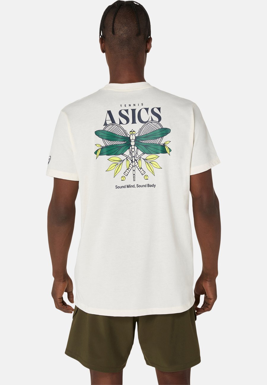 Спортивная футболка ASICS GAME SEASONAL GRAPHIC, Cream/Off-White
Спортивная футболка ASICS GAME SEASONAL GRAPHIC, Cream/Off-White