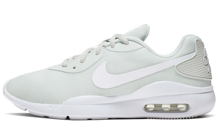 Женские кроссовки для бега Nike Air Max Oketo 
Женские кроссовки для бега Nike Air Max Oketo