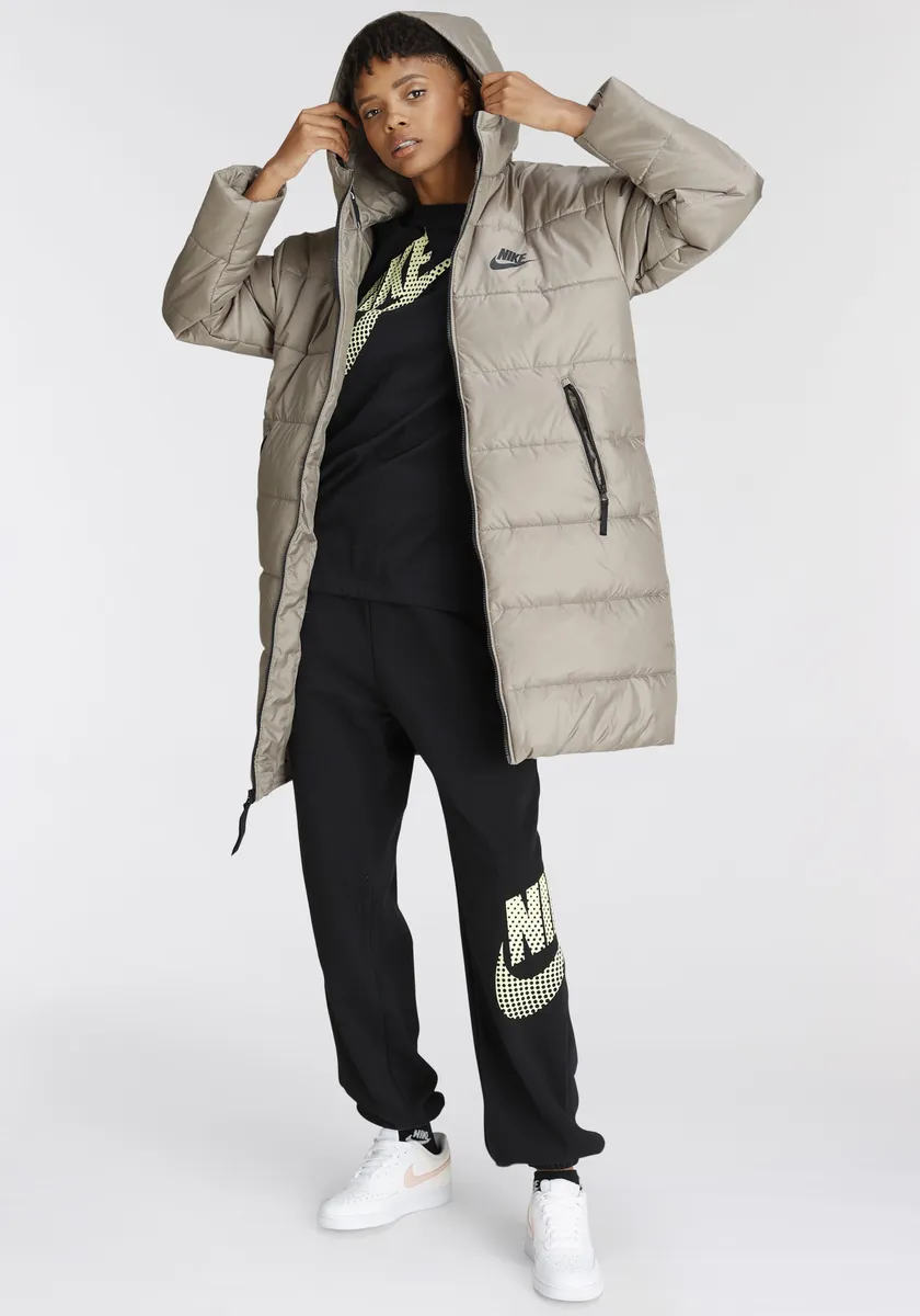 Стеганое пальто Nike Sportswear "Therma-FIT Repel Women's Hooded Parka", черный
Стеганое пальто Nike Sportswear "Therma-FIT Repel Women's Hooded Parka", черный