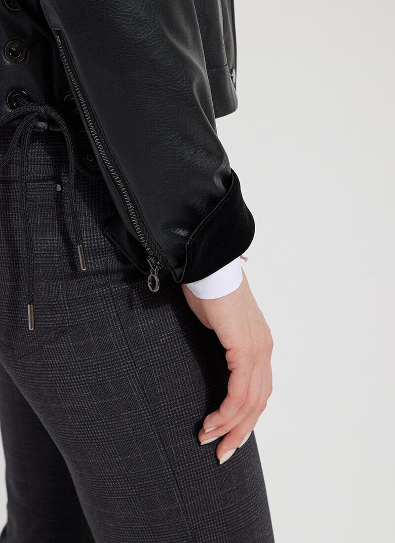 Мото-бомбер Sawyer Lyssé New York, цвет Kohl Black, Черный, Мото-бомбер Sawyer Lyssé New York, цвет Kohl Black
Мото-бомбер Sawyer Lyssé New York, цвет Kohl Black, Черный, Мото-бомбер Sawyer Lyssé New York, цвет Kohl Black