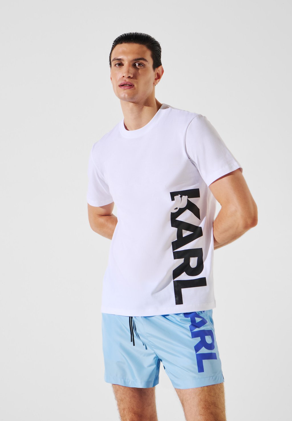 Верх пижамы VERTICAL LOGO KARL LAGERFELD, белый
Верх пижамы VERTICAL LOGO KARL LAGERFELD, белый