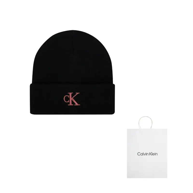 Calvin Klein Унисекс шапка из полиэстера космический черный, UB1-Space Black
Calvin Klein Унисекс шапка из полиэстера космический черный, UB1-Space Black