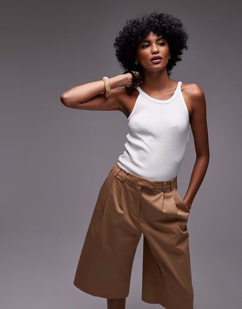 Топ ARKET racer на бретелях белого цвета
Топ ARKET racer на бретелях белого цвета