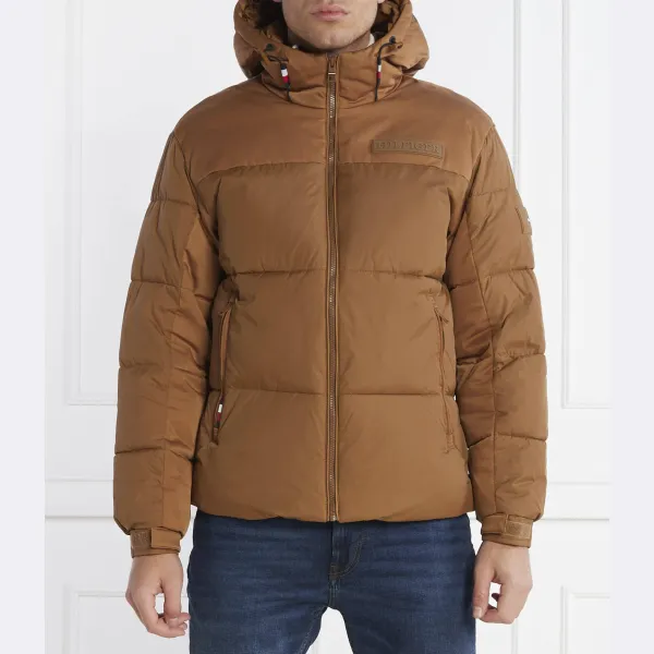 Куртка классического кроя с капюшоном New York Tommy Hilfiger, коричневый
Куртка классического кроя с капюшоном New York Tommy Hilfiger, коричневый