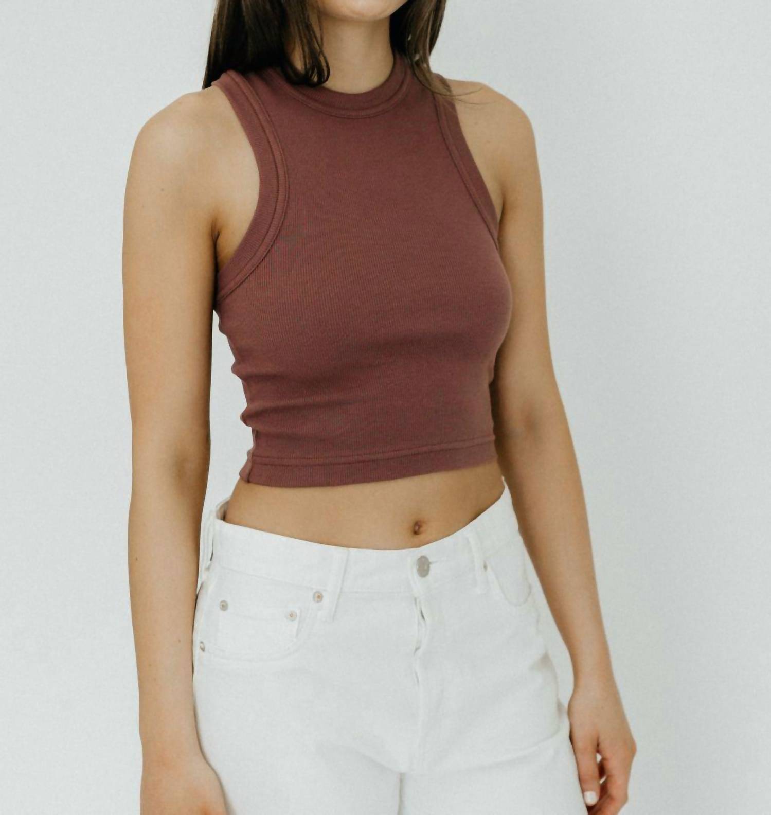 Укороченная майка в рубчик T цвета корицы Tibi, цвет cinnamon
Укороченная майка в рубчик T цвета корицы Tibi, цвет cinnamon