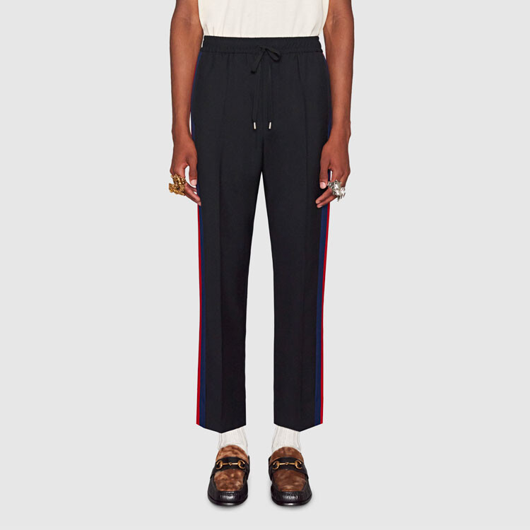 Брюки мужские Gucci Wool Cropped, черный / красный / синий
Брюки мужские Gucci Wool Cropped, черный / красный / синий