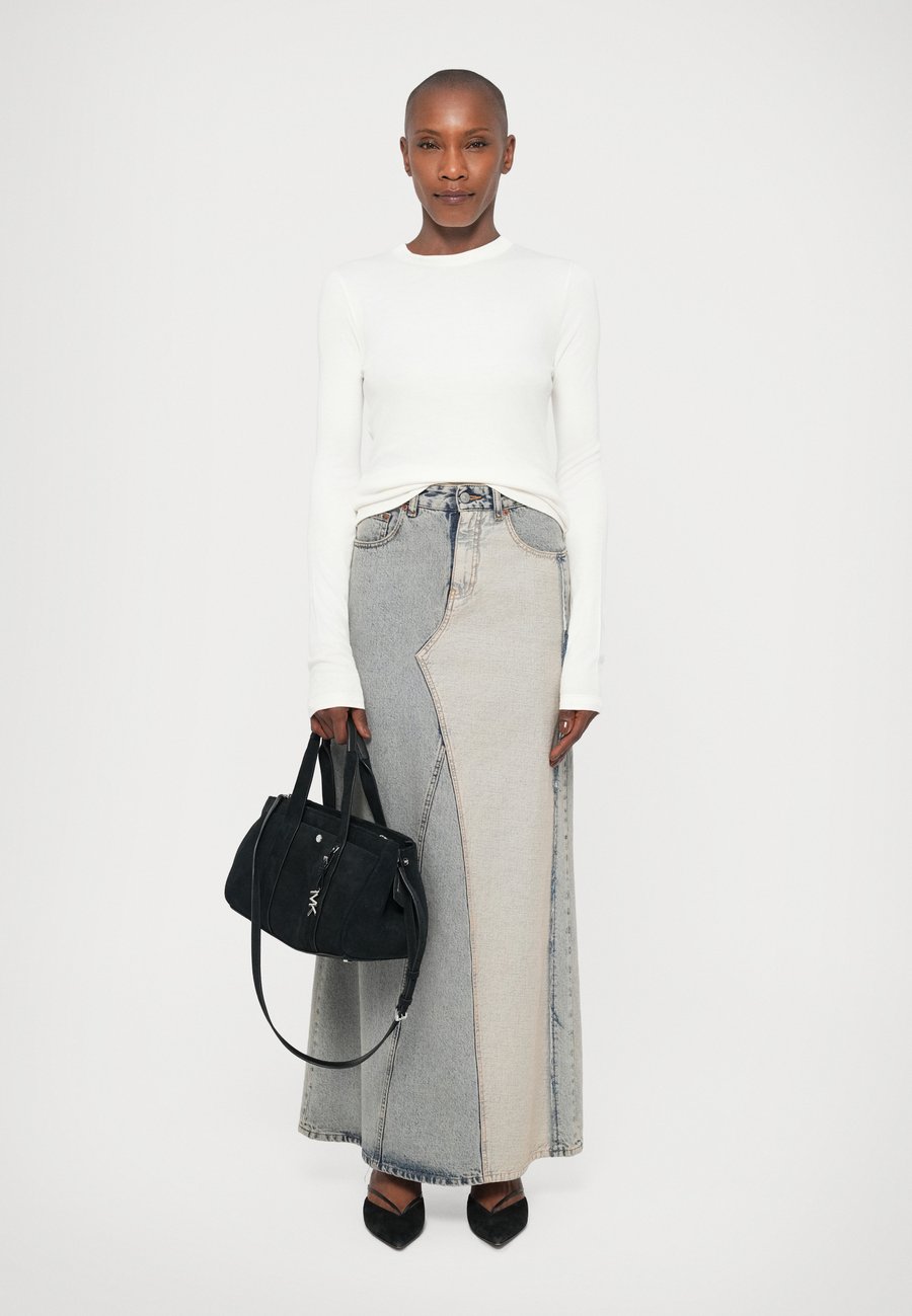 Сумка MICHAEL Michael Kors ROMEE, Black
Сумка MICHAEL Michael Kors ROMEE, Black