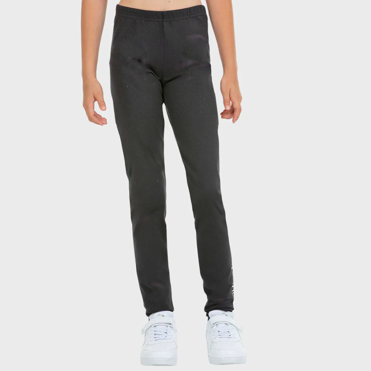 Grumi John Smith шорты-бермуды для девочек, чёрный
Grumi John Smith шорты-бермуды для девочек, чёрный