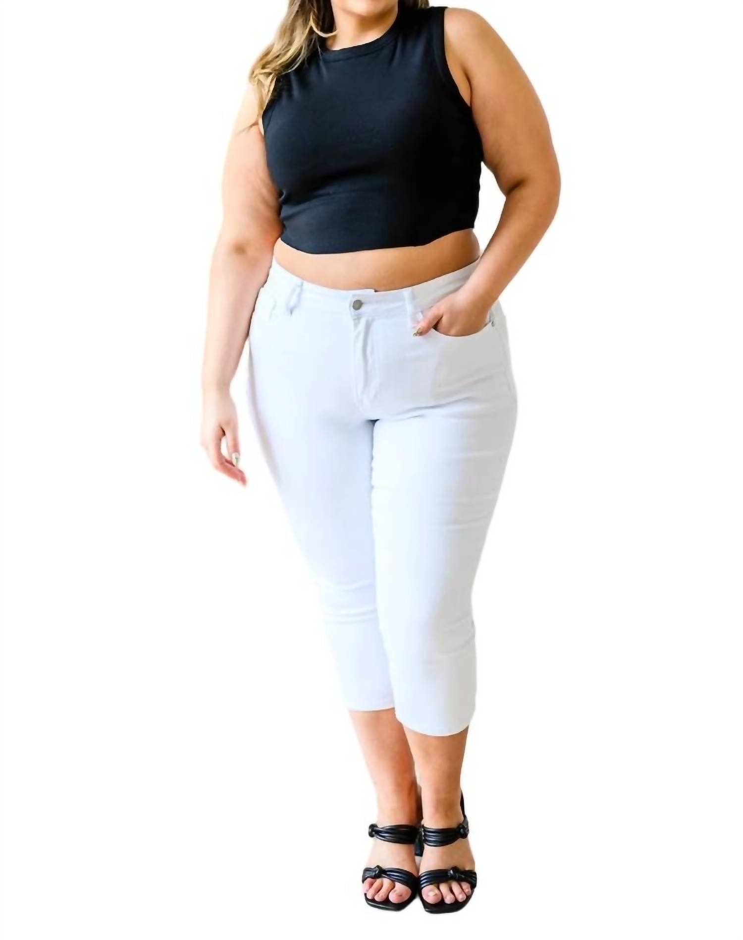 Укороченная майка Best Friends черного цвета White Birch
Укороченная майка Best Friends черного цвета White Birch