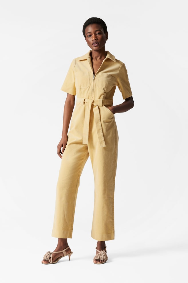 Вельветовый комбинезон с поясом & Other Stories, желтый 
Вельветовый комбинезон с поясом & Other Stories, желтый