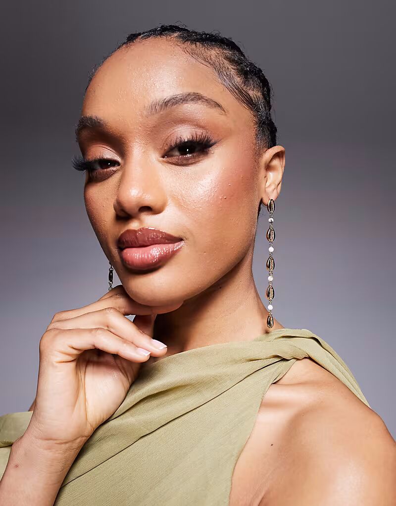 Серьги-подвески с ракушками и искусственным жемчугом золотистого оттенка Asos Design
Серьги-подвески с ракушками и искусственным жемчугом золотистого оттенка Asos Design