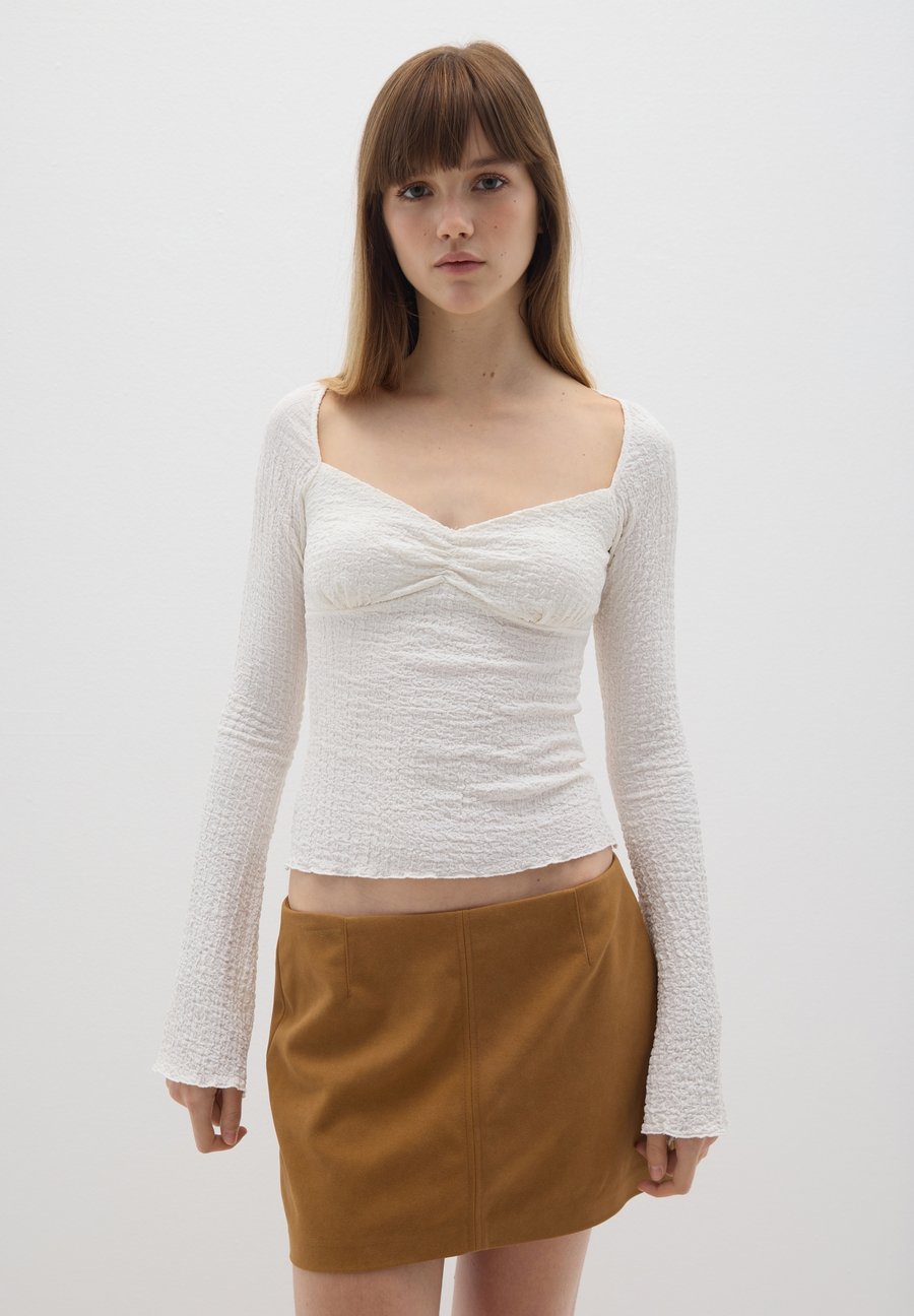 Блуза B.ANGEL Blouse, Optical White/Off-White
Блуза B.ANGEL Blouse, Optical White/Off-White