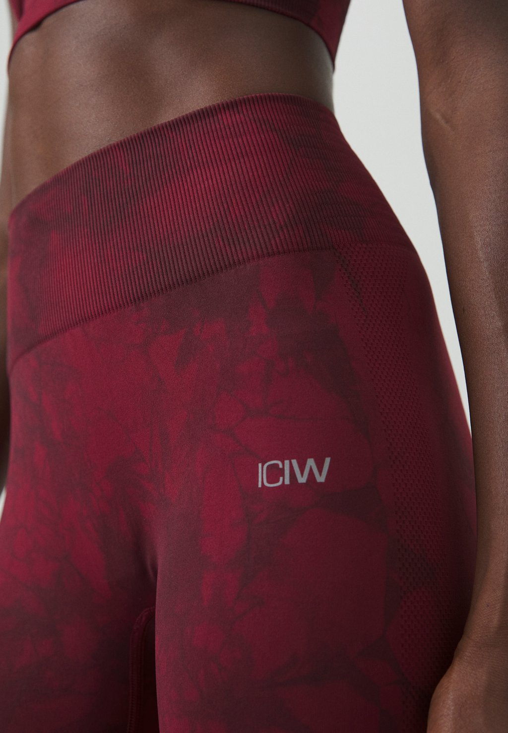 Леггинсы DEFINE SEAMLESS TIE DYE ICANIWILL, красный
Леггинсы DEFINE SEAMLESS TIE DYE ICANIWILL, красный
