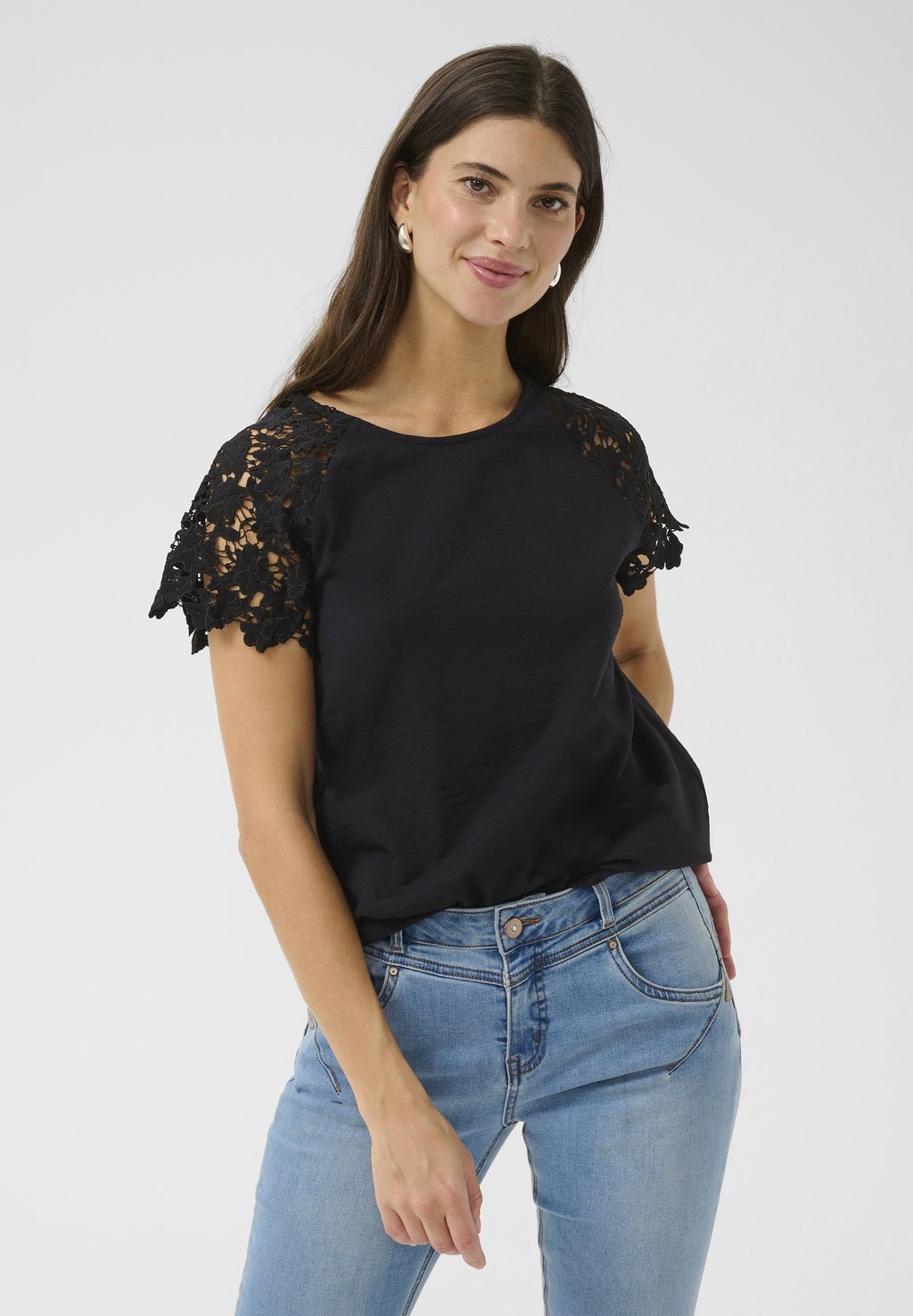 Базовая футболка CRFIN BRODERI ANGLAIS Cream, черный
Базовая футболка CRFIN BRODERI ANGLAIS Cream, черный