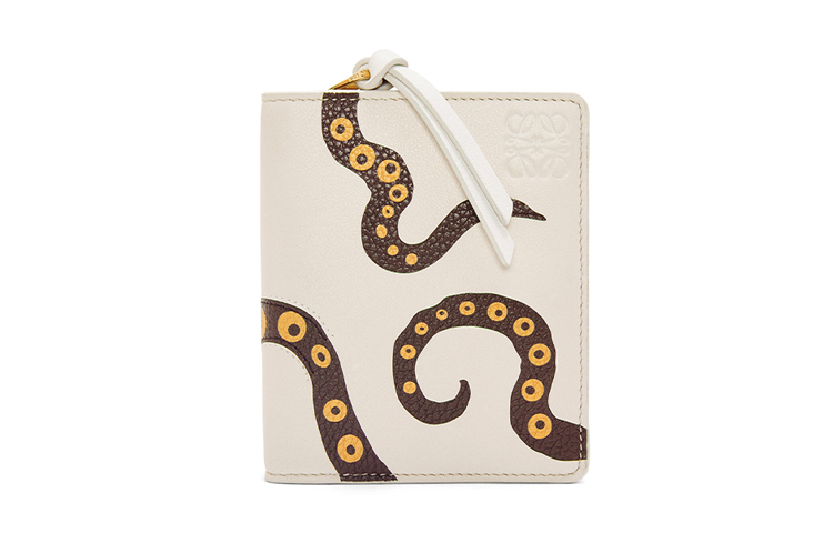 Кожаный визитник из телячьей кожи, женский кошелёк белый LOEWE
Кожаный визитник из телячьей кожи, женский кошелёк белый LOEWE